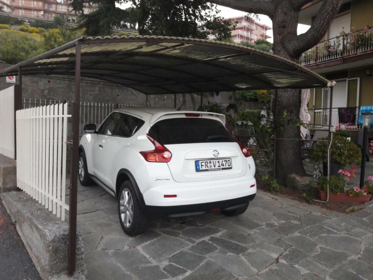 Appartamento Con Giardino Privato Santo Stefano al Mare Exterior photo